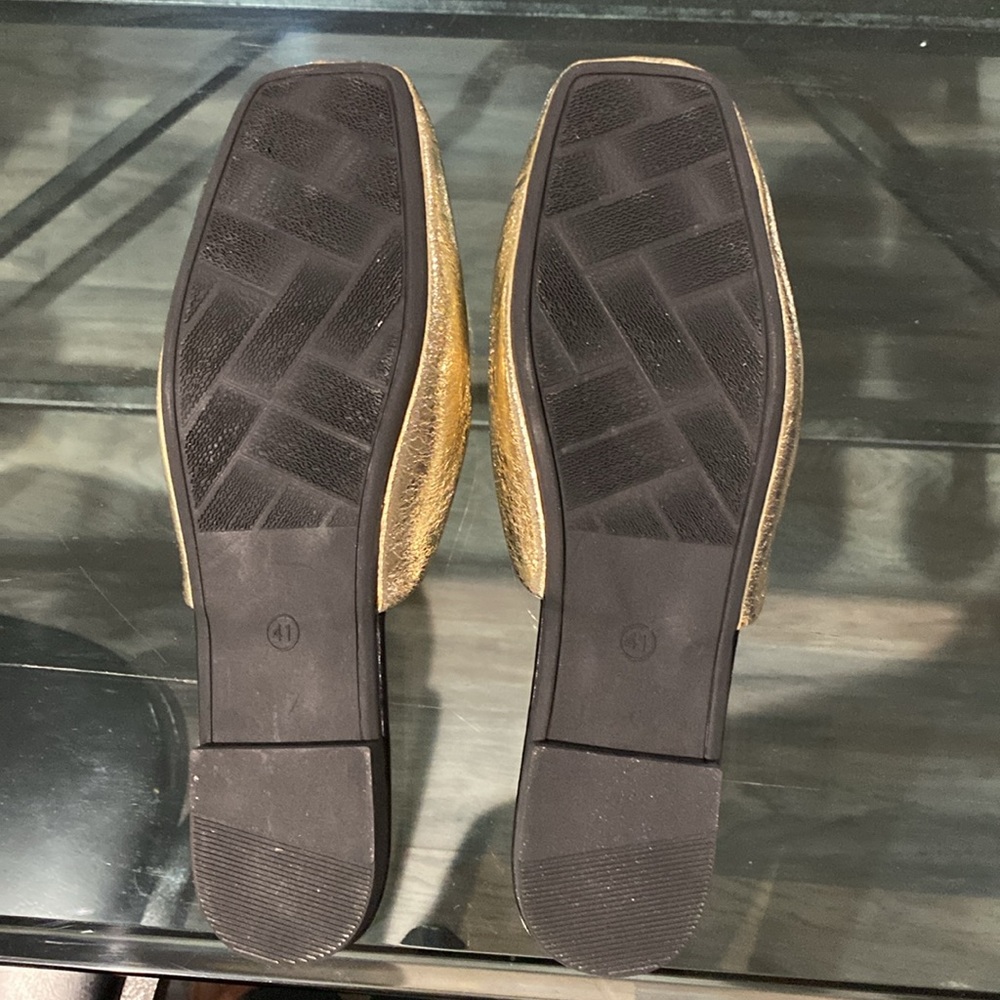 Elegant Gold Women's Slip-On Shoes - Picture 4 of 4